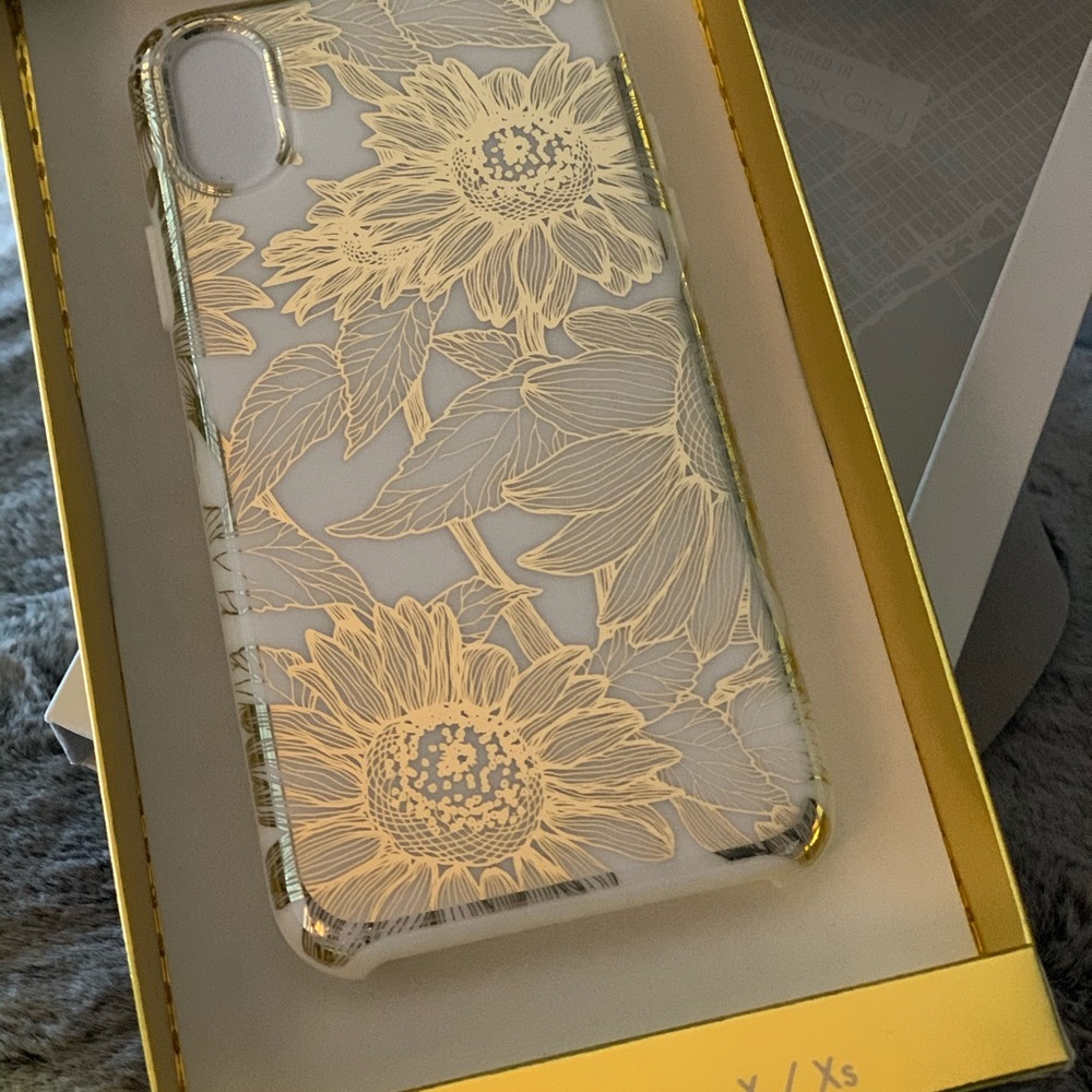 New iHome iPhone X/Xs protective case gold white